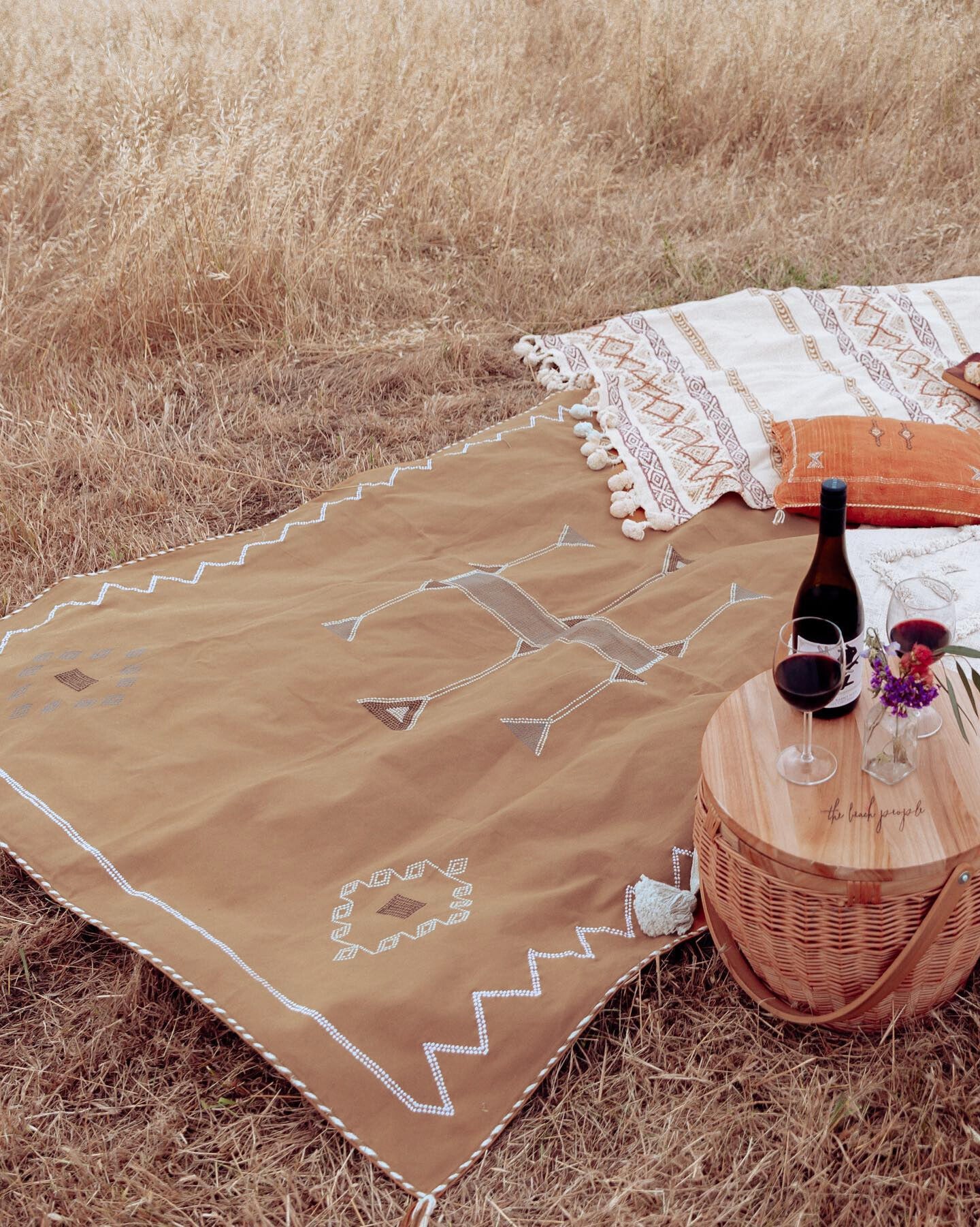 Wild Tawny Tan Throw - Inspiring Artistry with Amazing Motifs | Wild Throw Co.