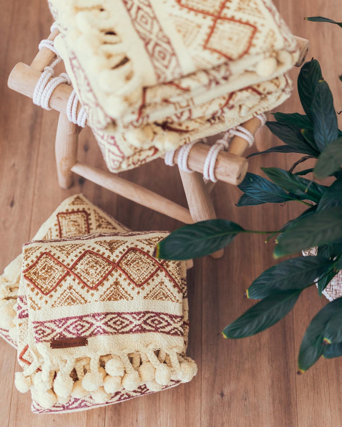 Elegant Wild Golden Cream Throw - Natural Comfort and Sophistication | Wild Throw Co.